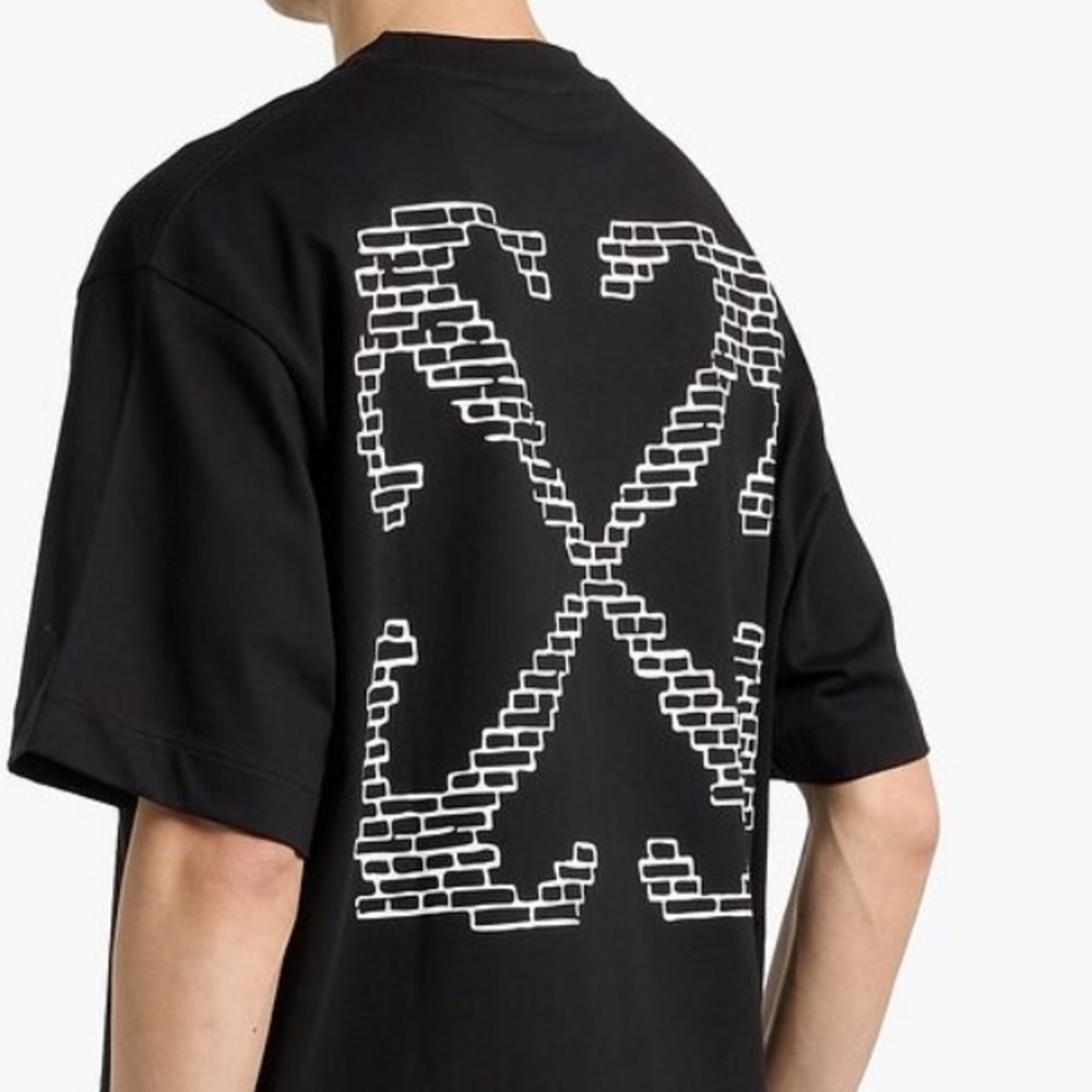 Off-White Classic Black Tee NWT - image 3